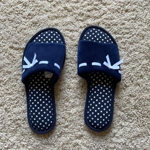 Dearfoam Slippers